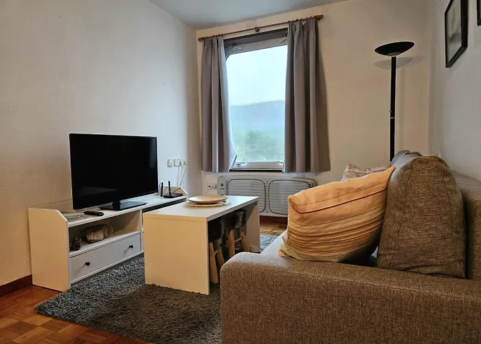 Manzaneda Natura T1 アパート